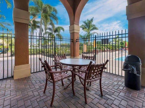 112 Ibisca Terrace, Royal Palm Beach FL 33411