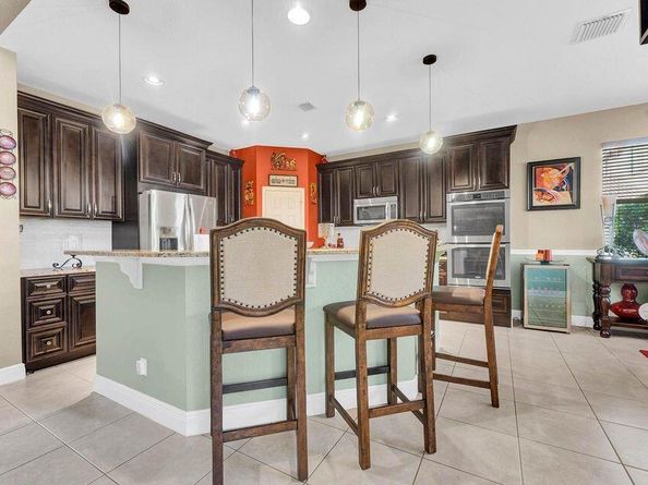 112 Ibisca Terrace, Royal Palm Beach FL 33411