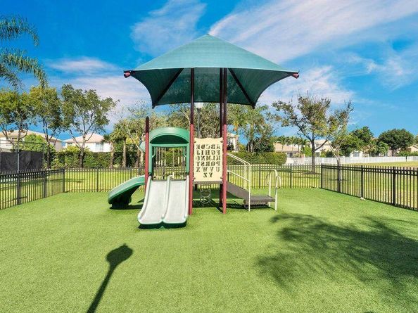 112 Ibisca Terrace, Royal Palm Beach FL 33411