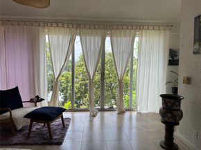 5713 Lime Hill Rd, Lauderhill FL 33319