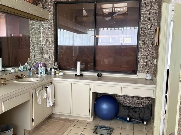5713 Lime Hill Rd, Lauderhill FL 33319