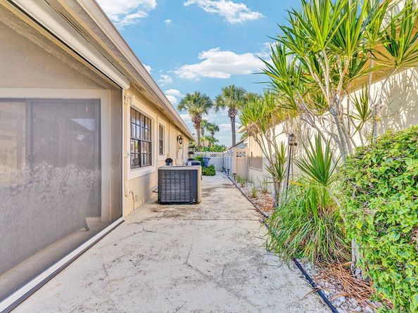 6859 Bitterbush Place, Boynton Beach FL 33472