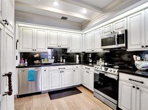 4112 W Palm Aire Dr 121B, Pompano Beach FL 33069