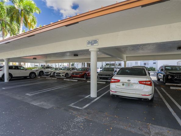 4112 W Palm Aire Dr 121B, Pompano Beach FL 33069