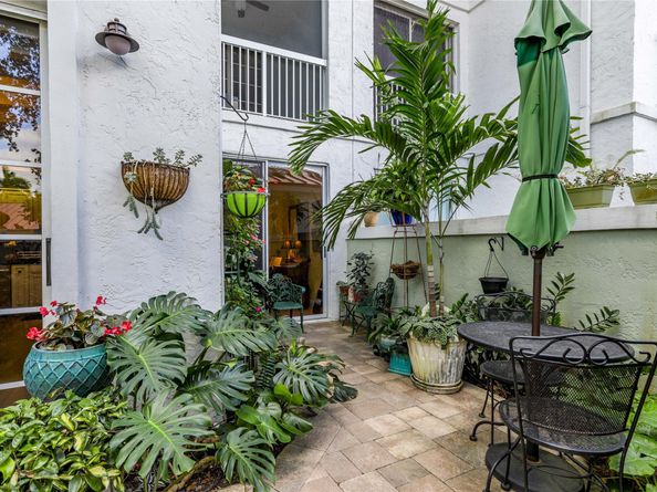 4112 W Palm Aire Dr 121B, Pompano Beach FL 33069