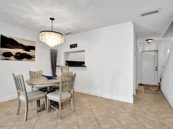 1415 S Miami Rd B, Fort Lauderdale FL 33316