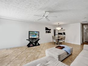 1415 S Miami Rd B, Fort Lauderdale FL 33316