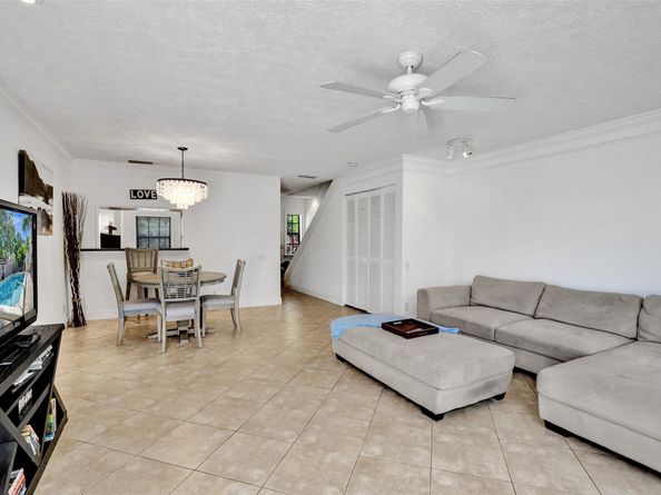 1415 S Miami Rd B, Fort Lauderdale FL 33316