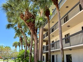 601 Seafarer Circle 504, Jupiter FL 33477