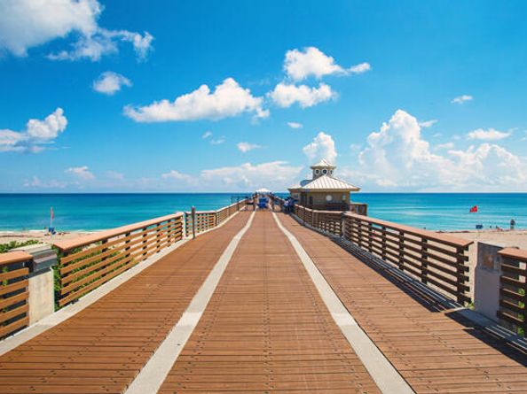601 Seafarer Circle 504, Jupiter FL 33477