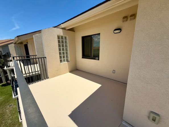 601 Seafarer Circle 504, Jupiter FL 33477