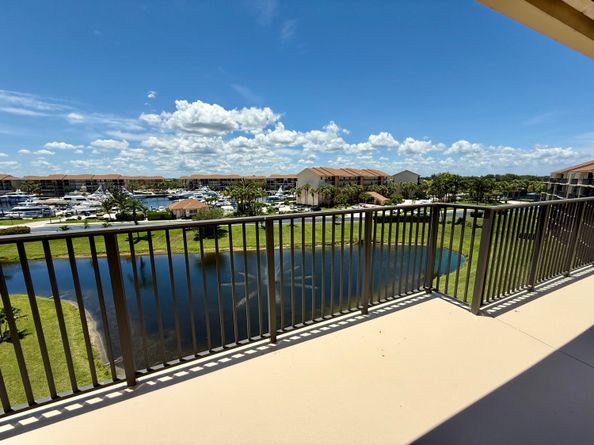 601 Seafarer Circle 504, Jupiter FL 33477