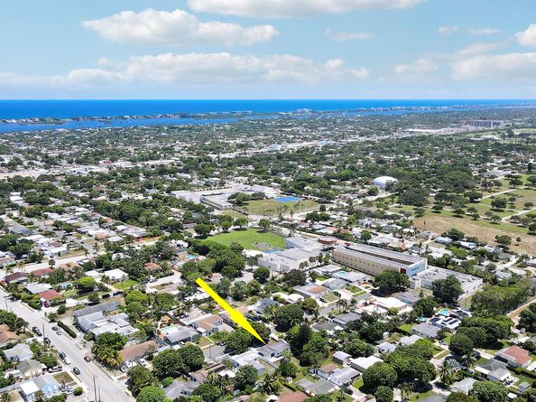 5519 Columbus Road, West Palm Beach FL 33405