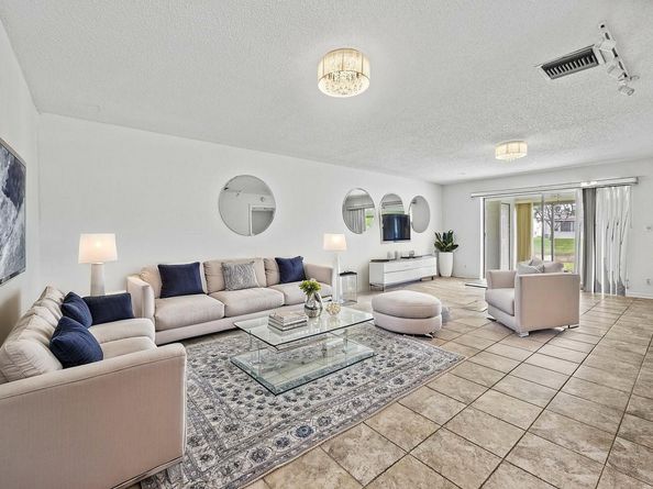 101 Lake Susan Drive, West Palm Beach FL 33411