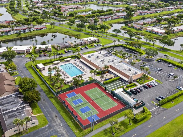 101 Lake Susan Drive, West Palm Beach FL 33411