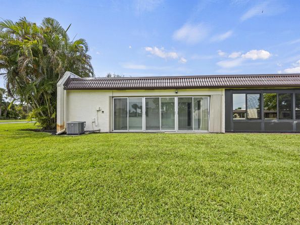 101 Lake Susan Drive, West Palm Beach FL 33411