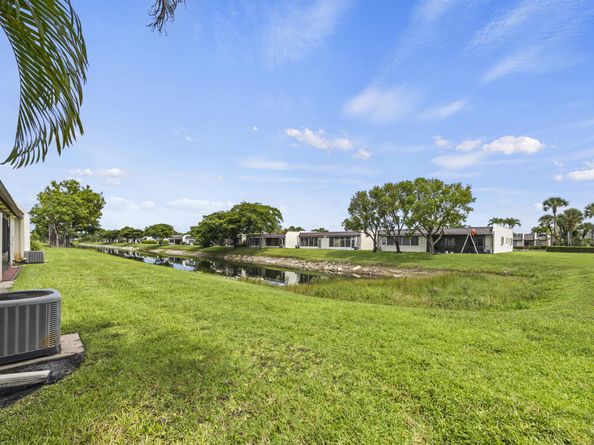 101 Lake Susan Drive, West Palm Beach FL 33411