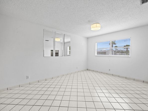 101 Lake Susan Drive, West Palm Beach FL 33411