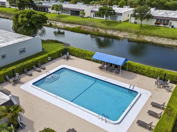 101 Lake Susan Drive, West Palm Beach FL 33411