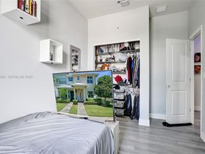 4046 Long Leaf Lane, Hollywood FL 33021