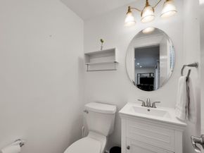 1771 NE 35th Street, Oakland Park FL 33334