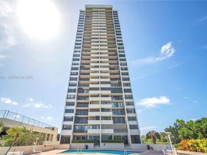 5600 N Flagler Drive 304, West Palm Beach FL 33407