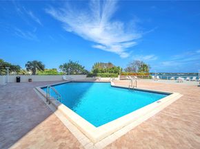 5600 N Flagler Drive 304, West Palm Beach FL 33407