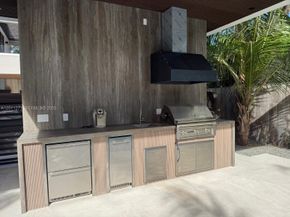 125 SW 29th Road, Miami FL 33129