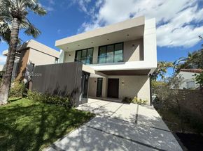 125 SW 29th Road, Miami FL 33129