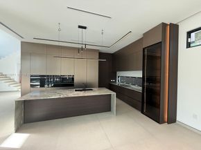 125 SW 29th Road, Miami FL 33129