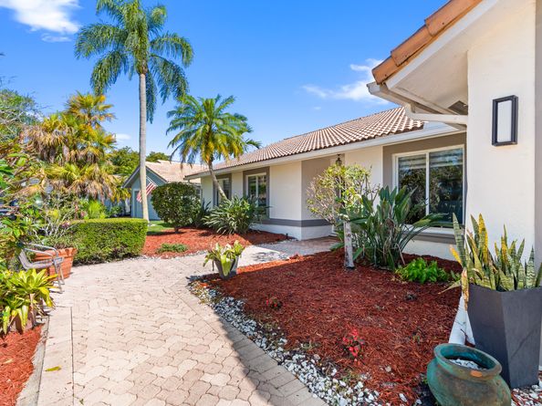 10885 NW 6th Street, Coral Springs FL 33071