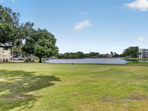 9330 Lagoon Place 307, Davie FL 33324