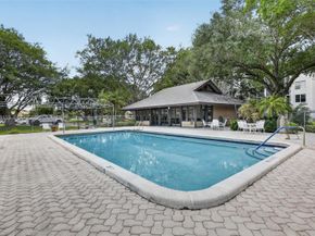 9330 Lagoon Place 307, Davie FL 33324