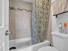 9330 Lagoon Place 307, Davie FL 33324