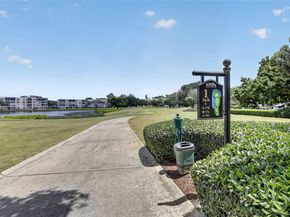 9330 Lagoon Place 307, Davie FL 33324