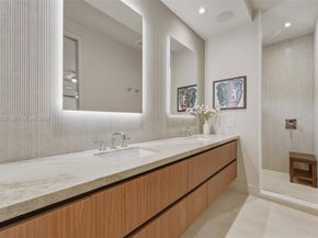 3036 Mcdonald Street, Miami FL 33133