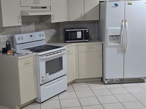 6470 NW 77th Place, Parkland FL 33067
