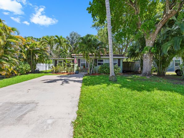 2660 SW 12th Terrace, Fort Lauderdale FL 33315
