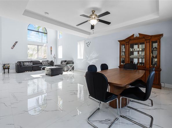 972 NE 36th Avenue, Homestead FL 33033