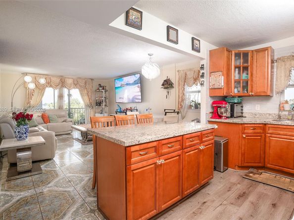 16450 Miami Drive 503, North Miami Beach FL 33162