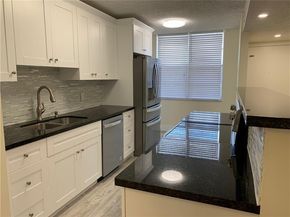 250 Jacaranda Drive 203, Plantation FL 33324