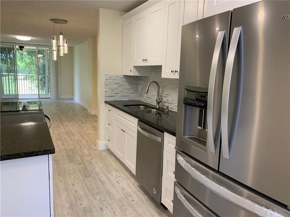 250 Jacaranda Drive 203, Plantation FL 33324