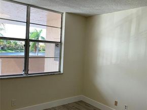250 Jacaranda Drive 203, Plantation FL 33324
