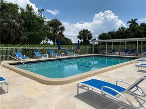 250 Jacaranda Drive 203, Plantation FL 33324