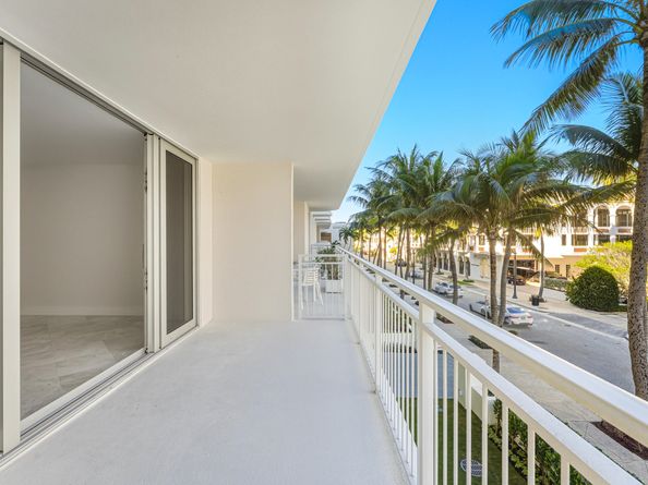 100 Worth Avenue 308, Palm Beach FL 33480