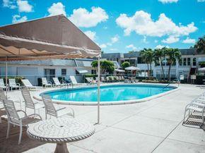 52 Plymouth F, West Palm Beach FL 33417