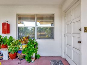 52 Plymouth F, West Palm Beach FL 33417