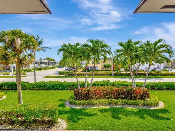 52 Plymouth F, West Palm Beach FL 33417