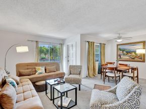 52 Plymouth F, West Palm Beach FL 33417