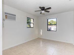 5624 S 37th Court, Greenacres FL 33463